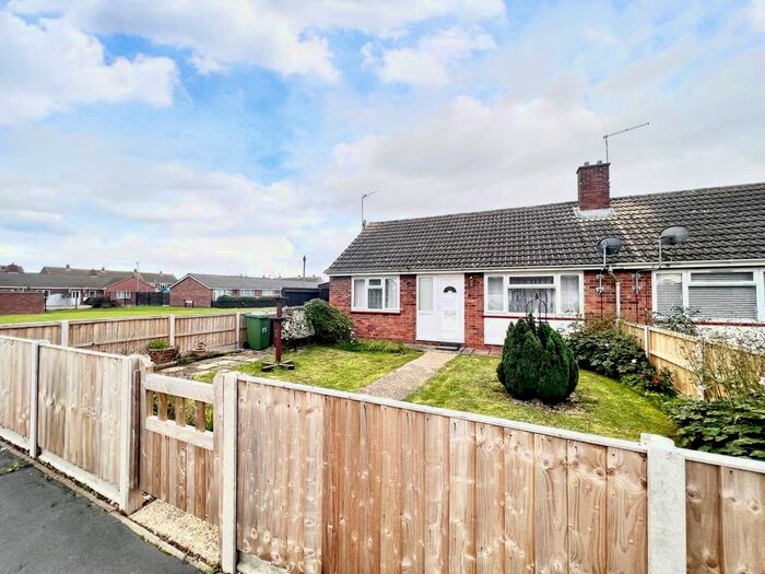 2 Bedroom Bungalow To Rent In Collingwood Avenue, March, PE15