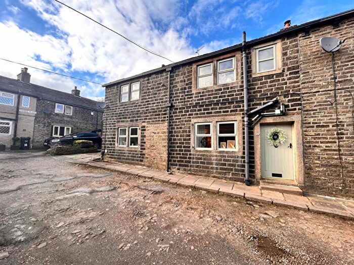 4 Bedroom End Of Terrace House For Sale In Hubberton Green, Sowerby Bridge, HX6
