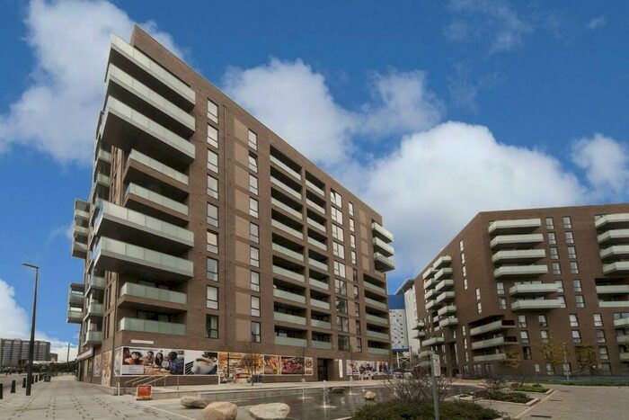 2 Bedroom Apartment To Rent In Lighterman Point, New Village Avenue, London, E14