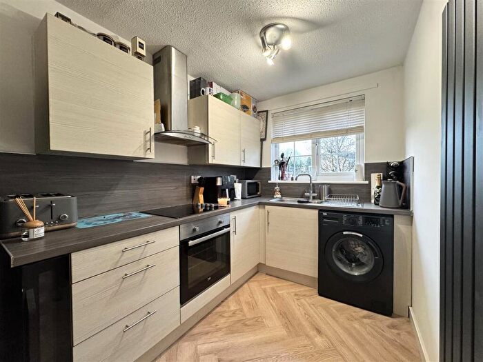 1 Bedroom Flat For Sale In Cherrytree Place, Strathaven, ML10
