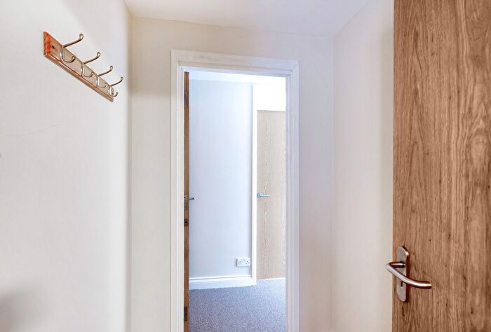 2 Bedroom Flat To Rent In Bath Road, Cheltenham, GL53