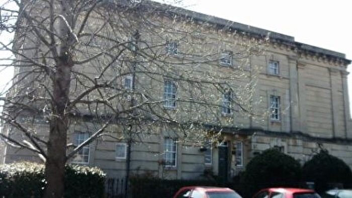 2 Bedroom Flat To Rent In Stuart Place, Bath, BA2