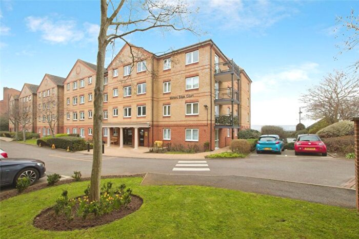 1 Bedroom Apartment For Sale In Waters Edge Court, Erith, DA8