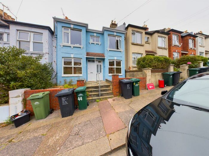 3 Bedroom Flat To Rent In Sandown Road, Brighton, BN2