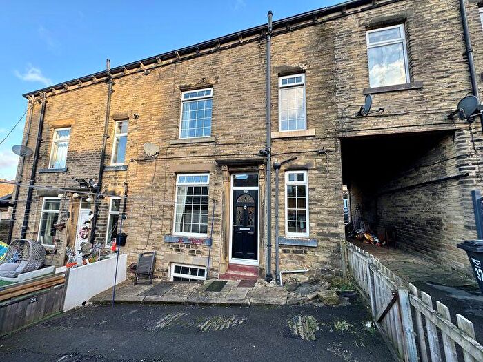 2 Bedroom Terraced House For Sale In Dean Street, Greetland, HX4
