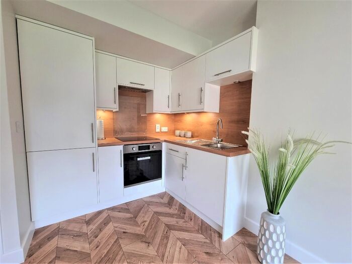 2 Bedroom Flat To Rent In Foresterhill Road, Stockethill, Aberdeen, AB16