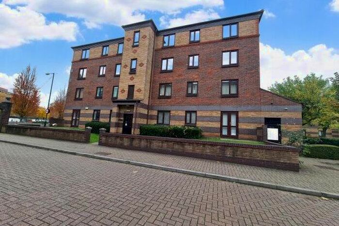 2 Bedroom Flat To Rent In Berlington Court, Bristol, BS1