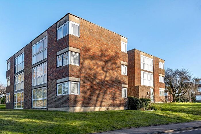 2 Bedroom Flat To Rent In Dormans Close, Northwood, HA6