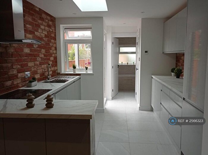 2 Bedroom Terraced House To Rent In Waldeck Street, Reading, RG1