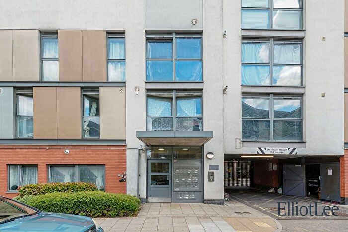 2 Bedroom Flat To Rent In Moore Court, Station Grove, Wembley, HA0