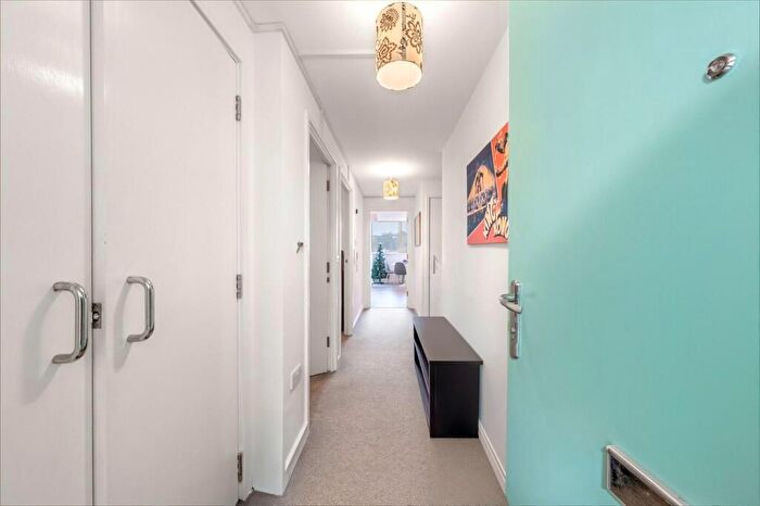 2 Bedroom Flat For Sale In Lithos Road, London, NW3