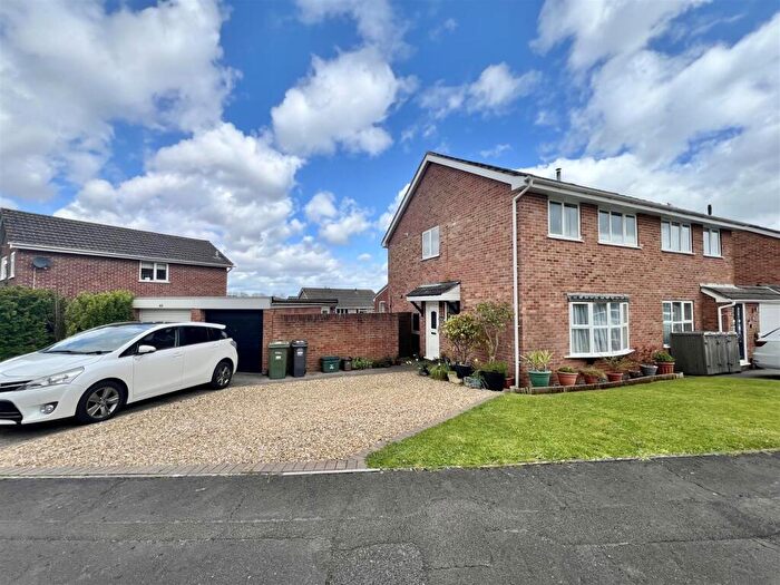 3 Bedroom Semi Detached House For Sale In Midhaven Rise, North Worle - Extended, BS22