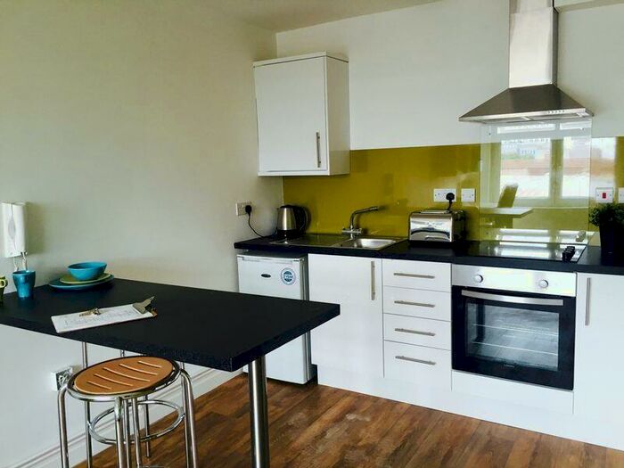 1 Bedroom Flat To Rent In Dove Street South, Bristol, BS2