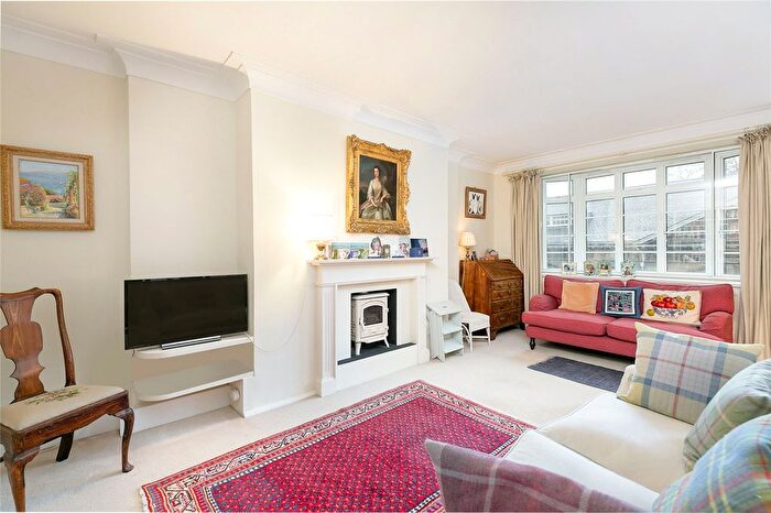 4 Bedroom Flat For Sale In Rosscourt Mansions, Palace Street, Westminster, SW1E