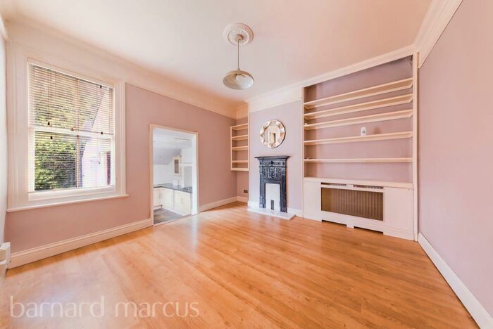 2 Bedroom Flat To Rent In St James's Park, Croydon, CR0