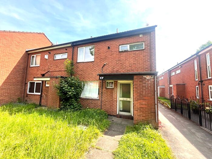3 Bedroom Property To Rent In Balfron Gardens, Nottingham, NG2