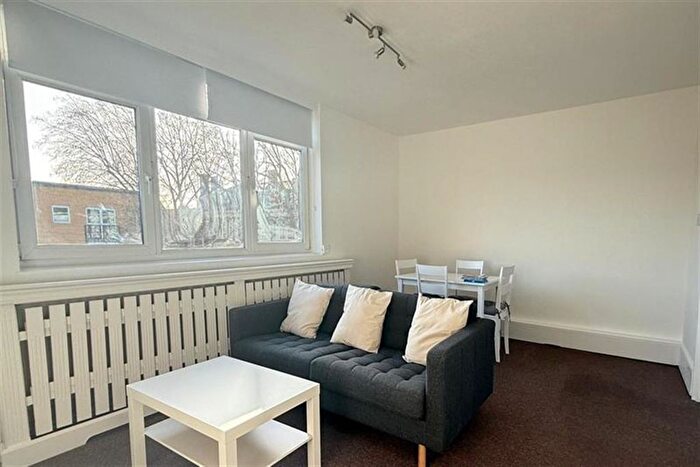 3 Bedroom Flat To Rent In The Penthouse, Wolffe Garden, Stratford, Romford Road, London, E15