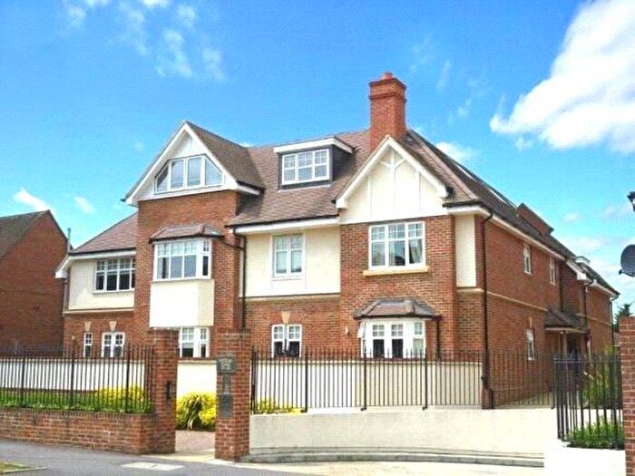 2 Bedroom Apartment To Rent In Shoppenhangers Road, Maidenhead, Berkshire, SL6