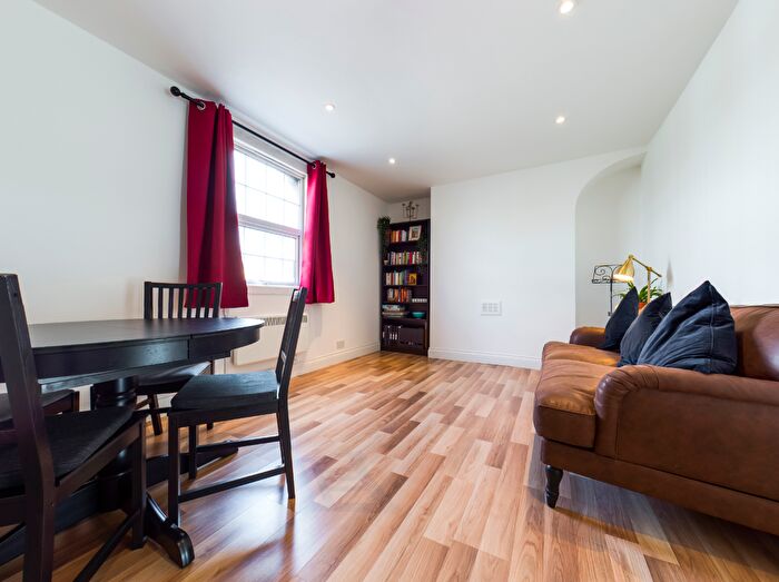 2 Bedroom Flat To Rent In Lower Road, Surrey Quays, SE8