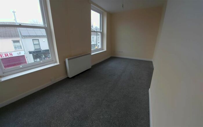 1 Bedroom Flat To Rent In St. Teilo Street, Pontarddulais, Swansea, SA4