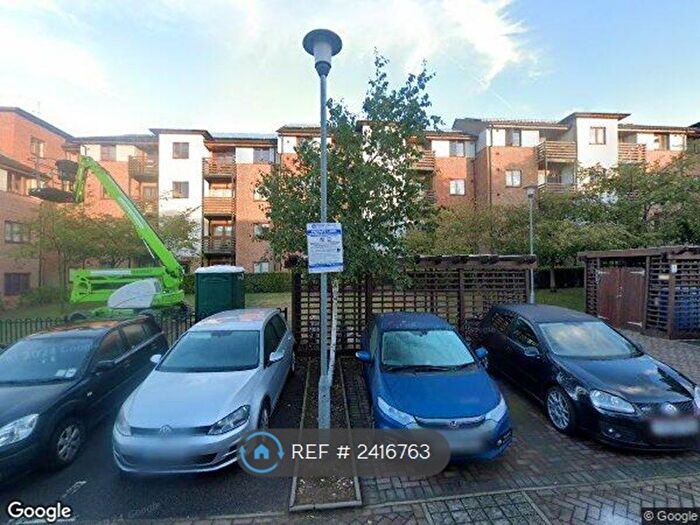 2 Bedroom Flat To Rent In John North Close, High Wycombe, HP11