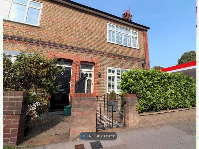 5 Bedroom End Of Terrace House To Rent In Rainsford Road, Chelmsford, CM1