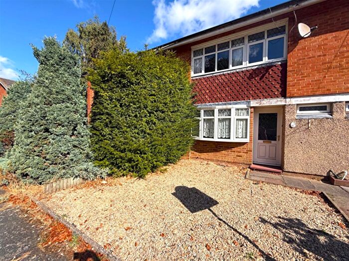 3 Bedroom Property For Sale In Cherrywood Avenue, Englefield Green, TW20