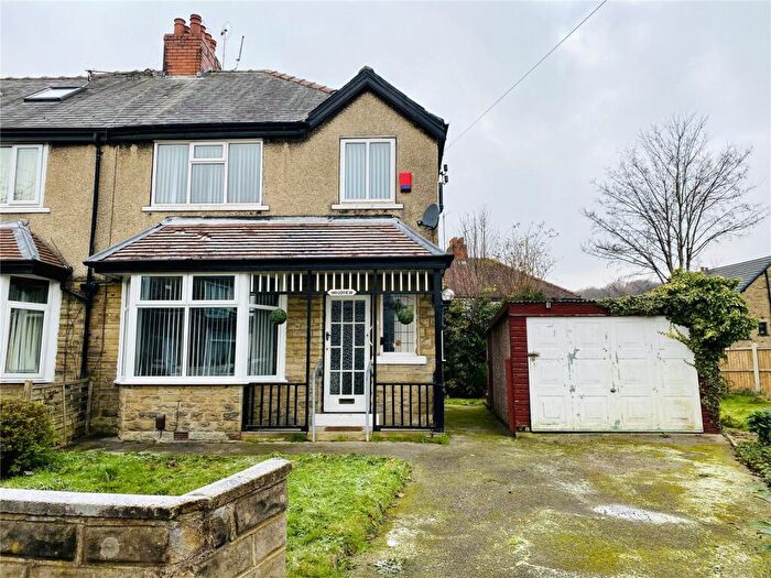 3 Bedroom Semi-Detached House To Rent In Grove Avenue, Shipley, West Yorkshire, BD18
