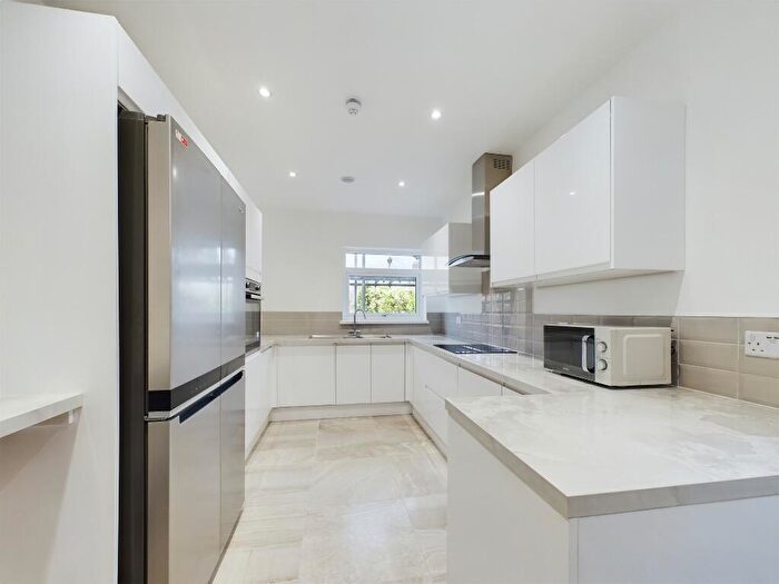 5 Bedroom Semi Detached House To Rent In Rawden Place, Cardiff(City), CF11