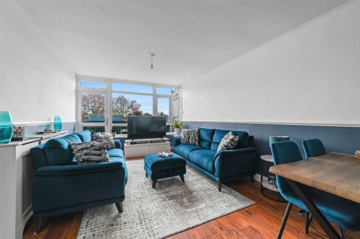 2 Bedroom Flat For Sale In Vaine House, Cassland Road, Hackney, E9