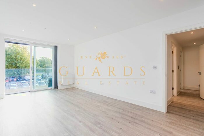 2 Bedroom Flat To Rent In Sapphire House, Home-Field Rise, Orpington, BR6