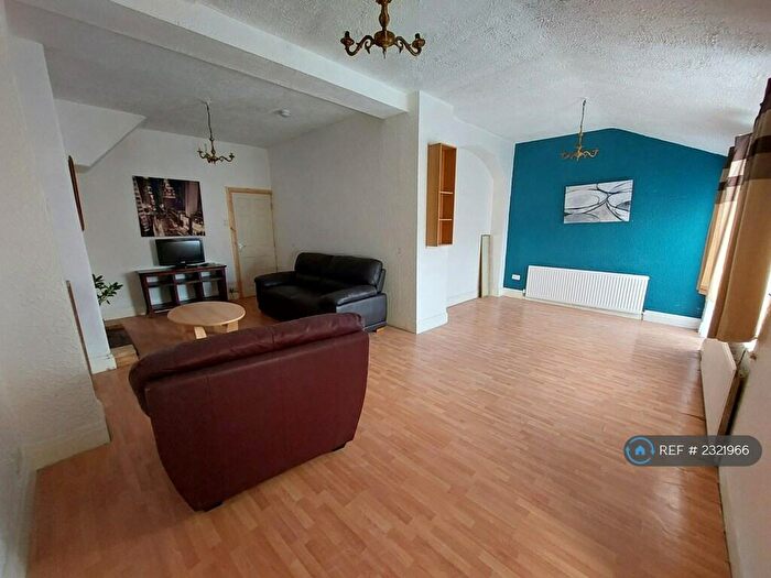 3 Bedroom Flat To Rent In Littleton Road, Lower Kersal, M7