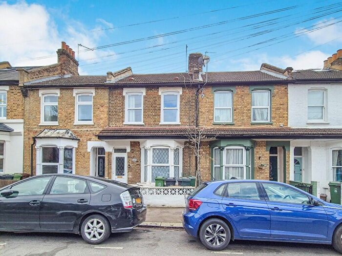 1 Bedroom Flat For Sale In Ashville Road, London, E11