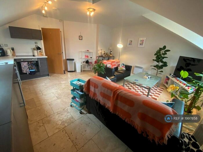 2 Bedroom Flat To Rent In The Junxion, Leeds, LS5