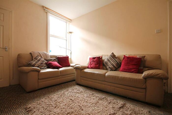 5 Bedroom Maisonette To Rent In Glenthorn Road, Jesmond, NE2
