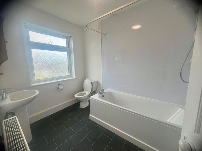 4 Bedroom Character Property To Rent In Exeter Road, Braunton, N Devon, EX33