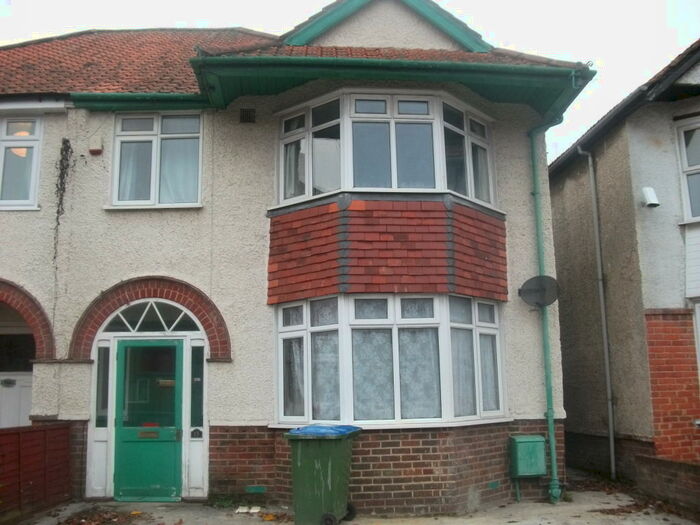 6 Bedroom House To Rent In Shaftesbury Avenue, Highfield, Southampton, SO17