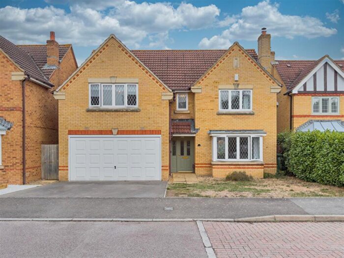4 Bedroom Detached House For Sale In Cornbrash Rise, Hilperton, Trowbridge, BA14