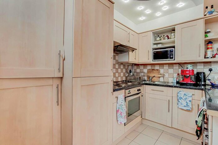 2 Bedroom Flat To Rent In Ashby Street, Islington, London, EC1V