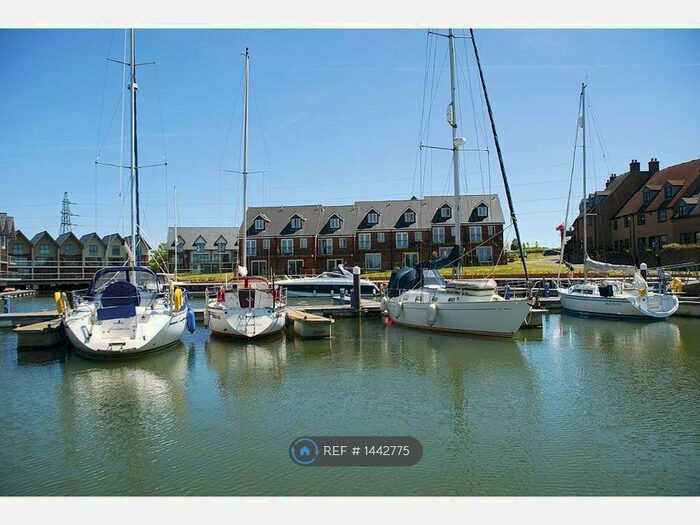 4 Bedroom Terraced House To Rent In Kingfisher Way, Newport, PO30