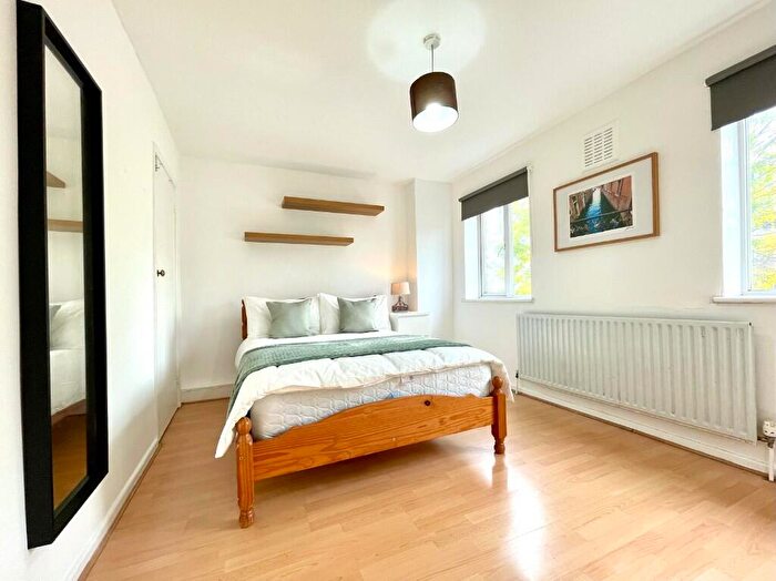 1 Bedroom Flat To Rent In Vallance Road, London, E1