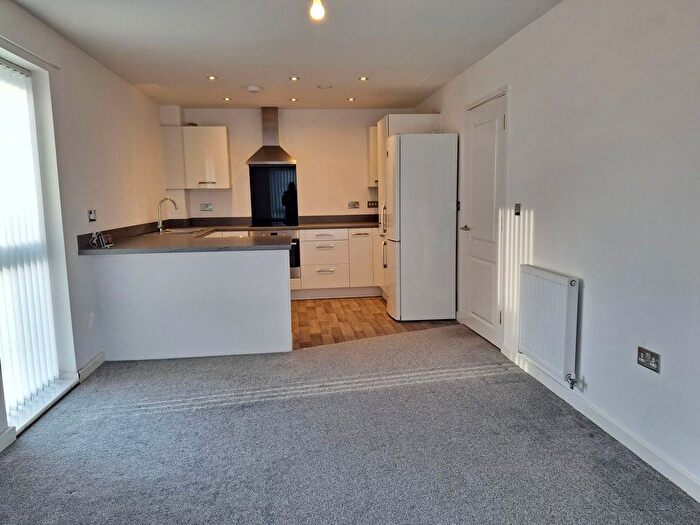 2 Bedroom Flat To Rent In Manchester Road, Altrincham, WA14
