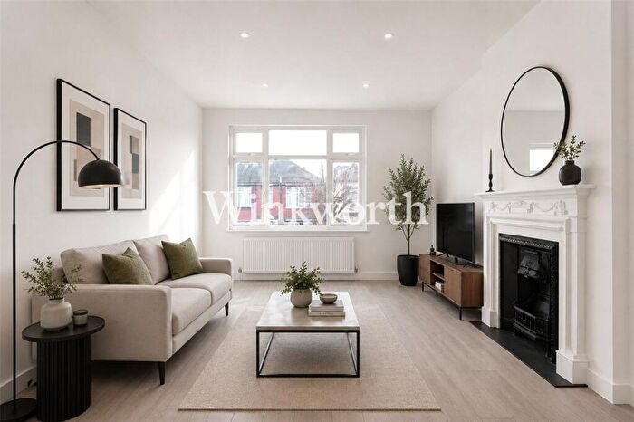 2 Bedroom Apartment For Sale In Sidney Avenue, London, N13