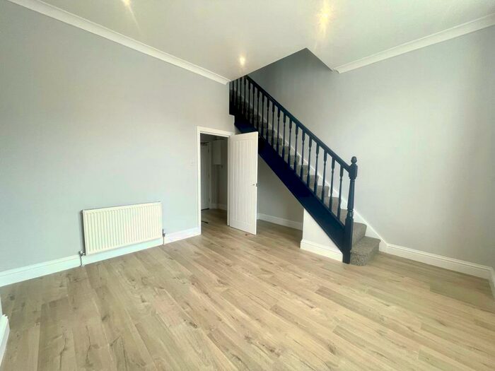 2 Bedroom Maisonette To Rent In Westbourne Park Road, Westbourne, BH4