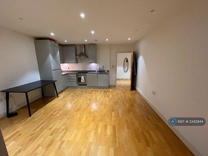 2 Bedroom Flat To Rent In Oratory Apartments, London, E16
