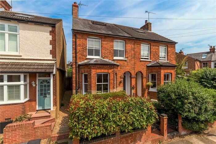 3 Bedroom Semi-Detached House To Rent In Offa Road, St. Albans, Hertfordshire AL3