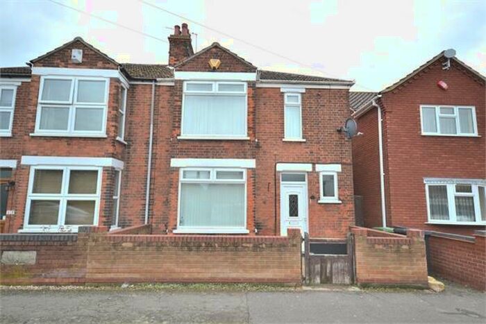 3 Bedroom Semi-Detached House To Rent In King George V Avenue, King'S Lynn, PE30