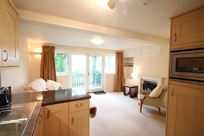 1 Bedroom Flat To Rent In Summerhill Road, Bath, BA1
