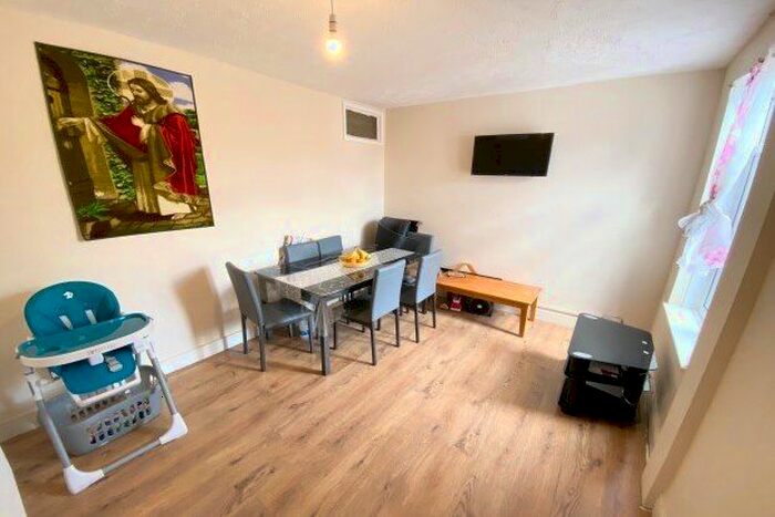 1 Bedroom Property To Rent In Gregory Boulevard, Nottingham, NG7