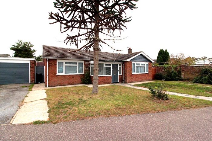 3 Bedroom Detached Bungalow To Rent In Deal Way, CO7